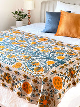 Load image into Gallery viewer, SUZANI Throw