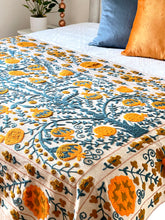 Load image into Gallery viewer, SUZANI Throw