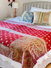 Load image into Gallery viewer, Vintage Sari Kantha Quilt