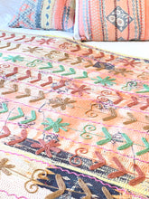 Load image into Gallery viewer, SUZANI Kantha