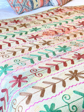 Load image into Gallery viewer, SUZANI Kantha