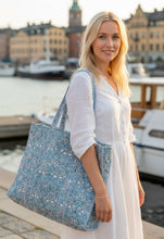 Load image into Gallery viewer, Blockprint Quilted Bag