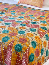 Load image into Gallery viewer, Vintage Sari kantha Quilt