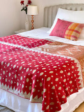 Load image into Gallery viewer, Vintage Sari kantha Quilt
