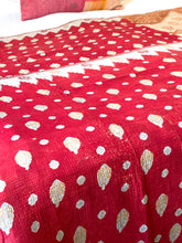 Load image into Gallery viewer, Vintage Sari kantha Quilt