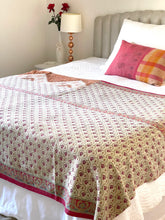 Load image into Gallery viewer, Vintage Sari kantha Quilt