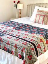 Load image into Gallery viewer, Vintage Sari kantha Quilt