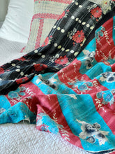 Load image into Gallery viewer, Vintage Sari kantha Quilt