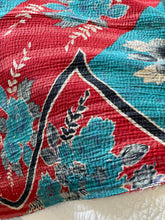 Load image into Gallery viewer, Vintage Sari kantha Quilt