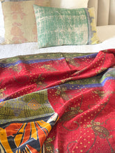 Load image into Gallery viewer, Vintage Sari Knatha Quilt