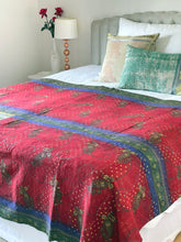 Load image into Gallery viewer, Vintage Sari Knatha Quilt