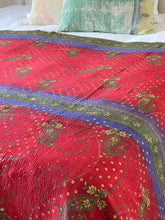 Load image into Gallery viewer, Vintage Sari Knatha Quilt