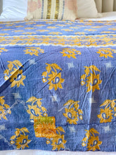 Load image into Gallery viewer, Vintage Sari kantha Quilt