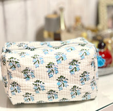 Load image into Gallery viewer, Toiletry Bags 3pcs set