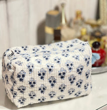 Load image into Gallery viewer, Toiletry Bags 3pcs set