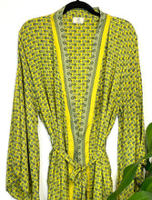 Load image into Gallery viewer, Vintage Sari Kimono Short