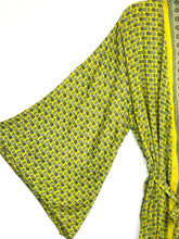 Load image into Gallery viewer, Vintage Sari Kimono Short