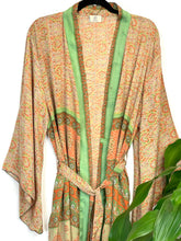 Load image into Gallery viewer, Vintage Sari Kimono Short