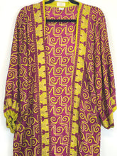 Load image into Gallery viewer, Vintage Sari Kimono Duster