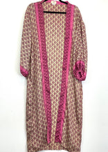 Load image into Gallery viewer, Vintage Sari Kimono Duster