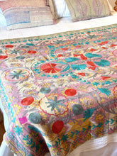 Load image into Gallery viewer, SUZANI Kantha