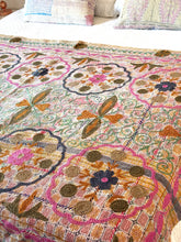 Load image into Gallery viewer, SUZANI Kantha