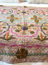 Load image into Gallery viewer, SUZANI Kantha