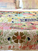 Load image into Gallery viewer, SUZANI Kantha