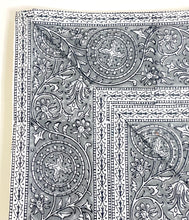 Load image into Gallery viewer, Table Linen (140X230CM)