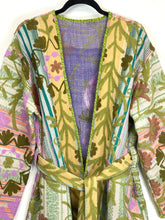 Load image into Gallery viewer, Kantha Suzani Jacket