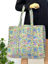Load image into Gallery viewer, Blockprint Quilted Bag