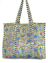Load image into Gallery viewer, Blockprint Quilted Bag