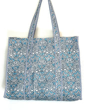 Load image into Gallery viewer, Blockprint Quilted Bag