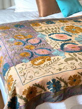 Load image into Gallery viewer, SUZANI Kantha