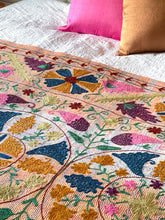Load image into Gallery viewer, SUZANI Kantha