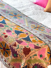 Load image into Gallery viewer, SUZANI Kantha