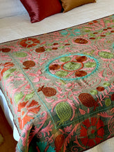 Load image into Gallery viewer, SUZANI Kantha
