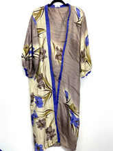 Load image into Gallery viewer, Vintage Sari Kimono Duster