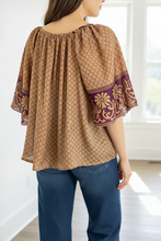 Load image into Gallery viewer, Bella Silk Top