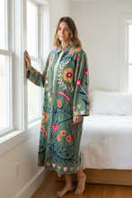 Load image into Gallery viewer, Velvet Suzani Long Jacket