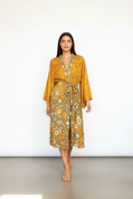 Load image into Gallery viewer, Vintage Sari Kimono Long