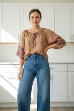 Load image into Gallery viewer, Bella Silk Top