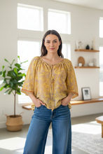 Load image into Gallery viewer, Bella Silk Top