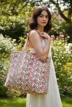 Load image into Gallery viewer, Blockprint Quilted Bag