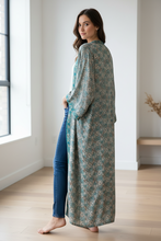 Load image into Gallery viewer, Vintage Sari Kimono Duster