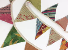 Load image into Gallery viewer, Sari Kantha Bunting Garland