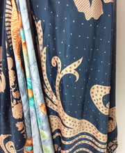 Load image into Gallery viewer, Vintage Sari Wrap Skirt