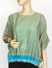 Load image into Gallery viewer, Bella top