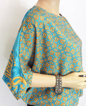 Load image into Gallery viewer, Bella top