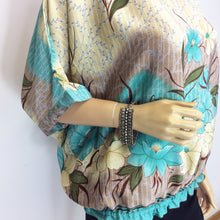 Load image into Gallery viewer, Bella Top